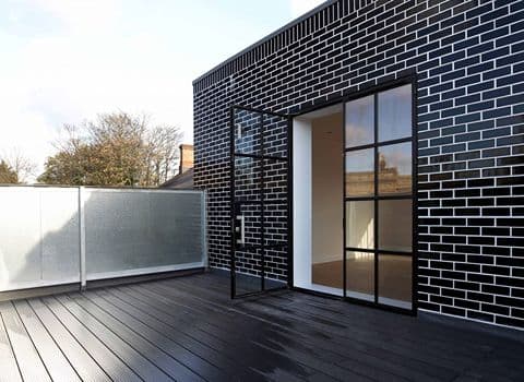 آجر نما نسوز مشکی تضاد چشم‌ گیر در طراحی مدرن